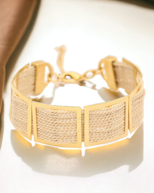 Nazareth Bracelet – Elegant Buriti Fiber & Gold-Plated Accents